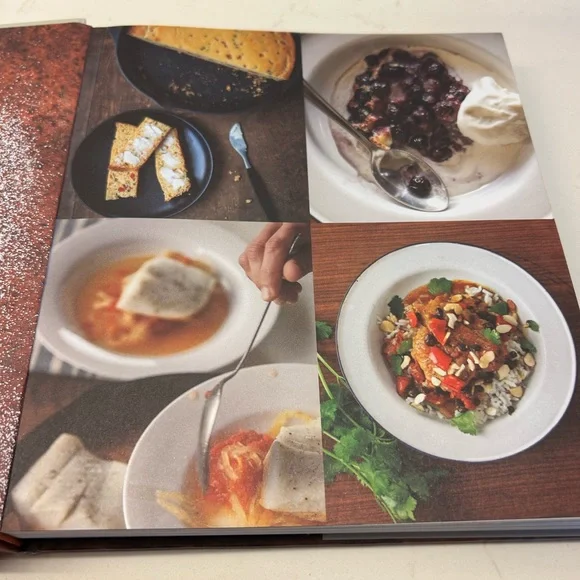 Cast Iron Skillet Cookbook by Ellen Brown - Picture 2 of 7